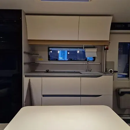 Apartmán Elegant Camper At Yard