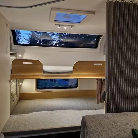 Apartmán Elegant Camper At Yard