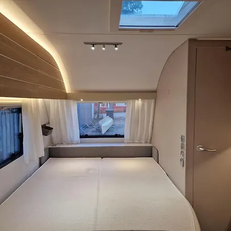 Elegant Camper At Yard Inari